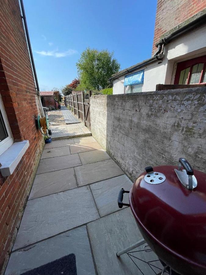 Coastal Terrace Dogs Welcome Optional Hot Tub Villa Sea Palling Esterno foto